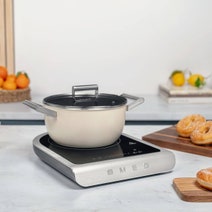 Smeg Portable Induction Hob Black PIC01BLMAU hero image