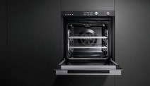 Fisher & Paykel OB60SL11DEPB1 60cm Built-In Pyrolytic Oven hero image