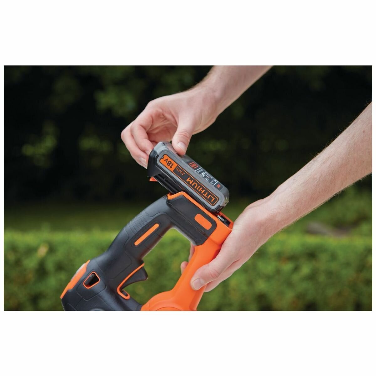Black & Decker 18V 50cm Hedge Trimmer Kit GTC18502PC-XE hero image