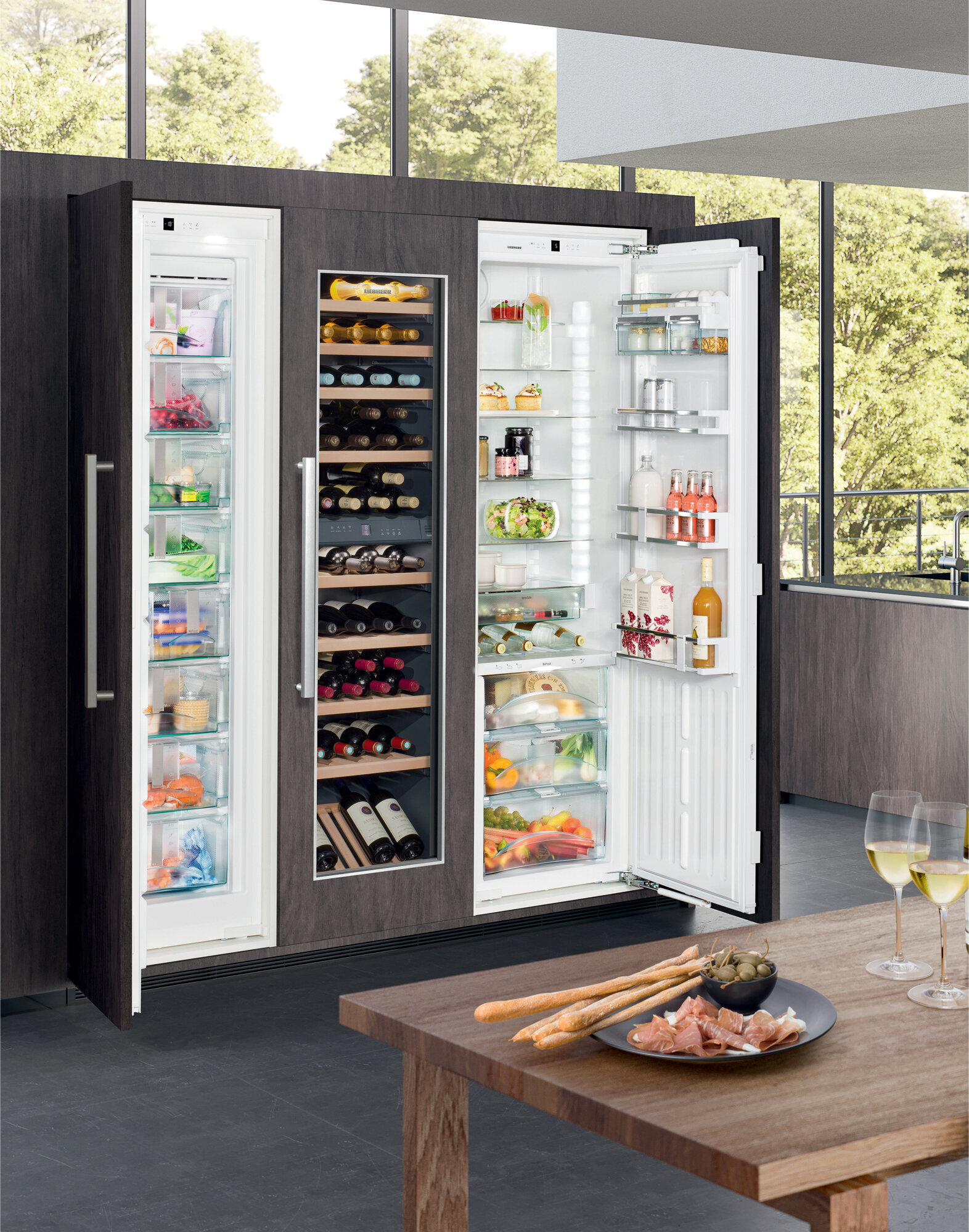 Liebherr fridge online freezer integrated