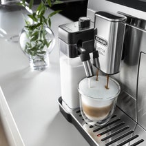 DeLonghi Eletta Ultra Fully Automatic Coffee Machine ECAM47085MB hero image