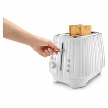 DeLonghi Ballerina 2-Slice Toaster Opaline White CTD2003W hero image