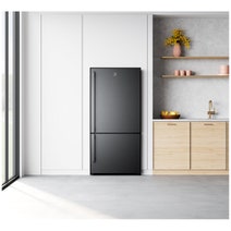 Electrolux 496L Ultimate Taste 500 Bottom Mount Refrigerator Right Hinged Matte Black EBE5007BD-R hero image
