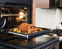 Electrolux 60cm Built-In Combi-Steam Oven EVEP618DSD hero image