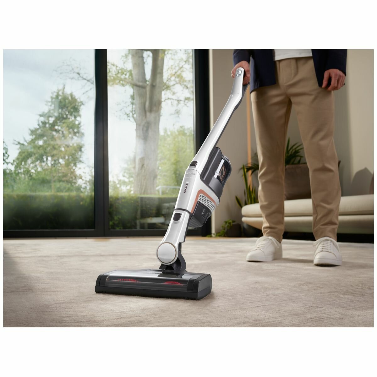 Miele Triflex HX2 Bagless Stick Vacuum 11827130 hero image