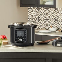 Instant Pot Pro Multi-Cooker 5.7Ltr-Black 112-0127-01-AU hero image