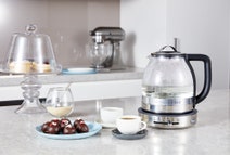 KitchenAid 5KEK1322ASX 1.5L Glass Tea Kettle hero image