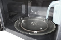 Samsung MS32J5133BTSA 32L Microwave Oven 1000W hero image