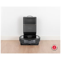 Roborock Q8 Max+ Robotic Vacuum Cleaner Black RR-Q8MP52-03-BLK hero image