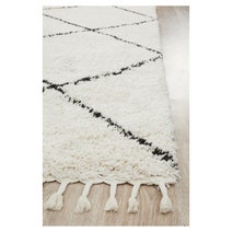 Rug Culture Saffron Medium White Rug 230X160CM - SAF22WHT230X160 hero image