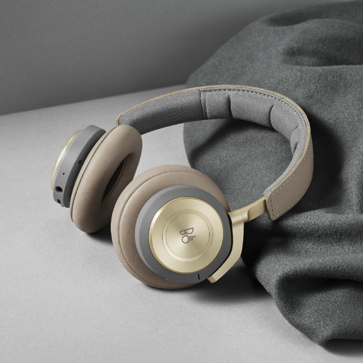 B&O BeoPlay H9 3rd Gen Wireless Bluetooth Noise Cancelling