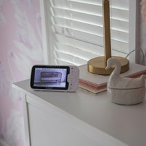 Oricom 5 Inch Smart HD Nursery Pal Glow Plus Baby Monitor OBH930 hero image