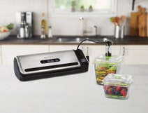FoodSaver 20cm Bag Rolls and Controlled Vacuum Sealer Pack VS0420VS7850 hero image