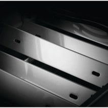 Napoleon Rogue SE 425 LPG Gas 3 Burner Grill with Infrared Side Burner RSE425RSIBPSS-1-AU hero image