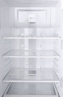 Electrolux ESE7007BF 700L Side By Side Fridge hero image