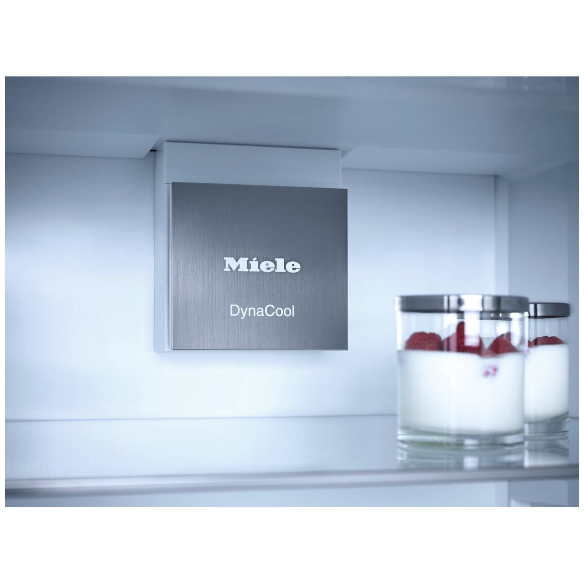 Miele 253L Integrated Bottom Mount Fridge KFNS7734D hero image