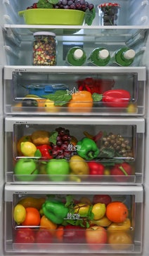 Electrolux ESE7007BF 700L Side By Side Fridge hero image