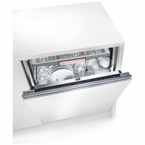 Bosch SMV88TX02A Serie 8 Fully Integrated Dishwasher hero image