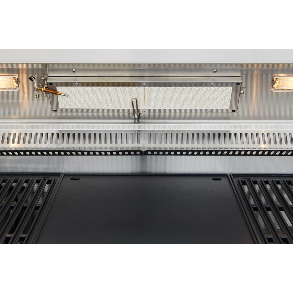 Beefeater 7000 Premium 5 Burner LPG Built In BBQ BBF7655SA hero image