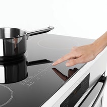 Westinghouse WFE946SB 90cm Freestanding Electric Oven/Stove hero image