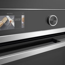 Fisher & Paykel 76cm Series 9 Contemporary Compact Combi-Microwave Oven Stainless Steel Accents OM76NDTDX1 hero image