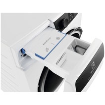 Electrolux 900 Series 10kg Front Load Washing Machine with IntelliDose White EWF1042R9WCS hero image