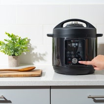 Instant Pot Pro Multi-Cooker 5.7Ltr-Black 112-0127-01-AU hero image