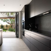 Schweigen 90cm Stainless Steel UnderMount Rangehood with ISO Drive SE Motor UM1170-9SEPAK hero image