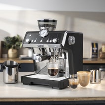DeLonghi La Specialista Prestigio Manual Coffee Machine Black EC9355BM hero image
