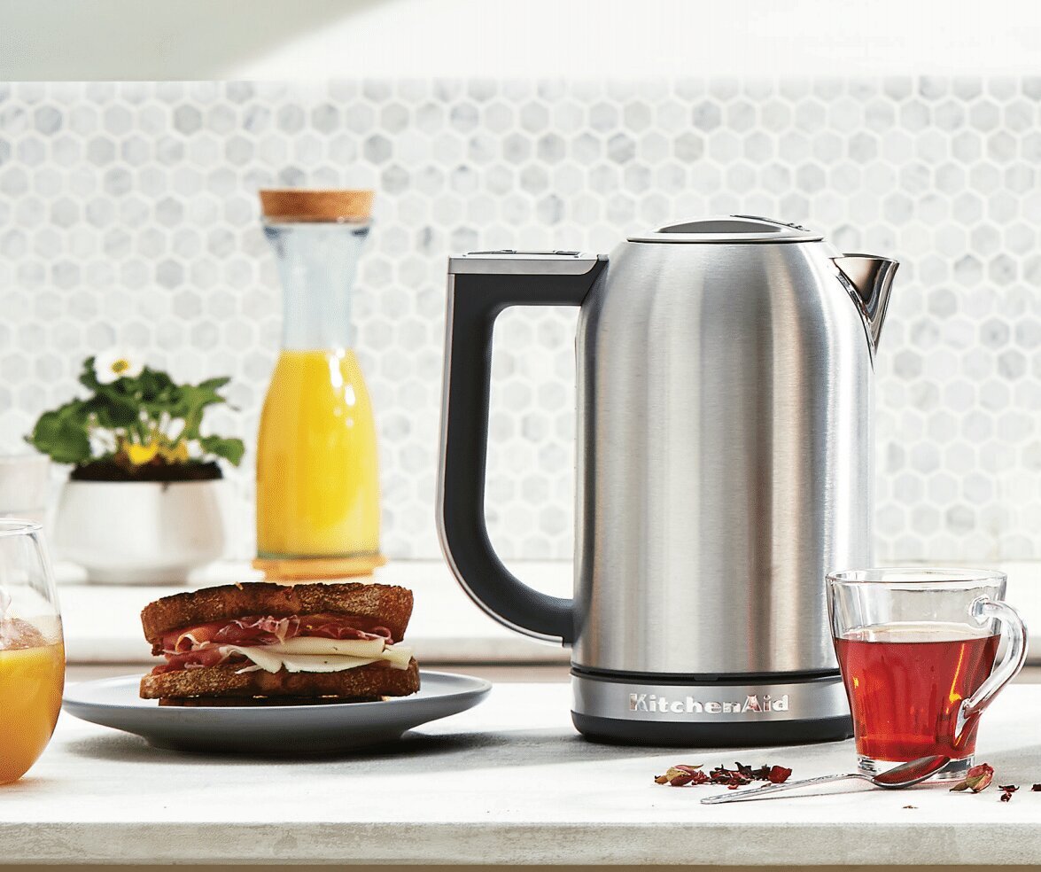 Silver store electric kettle