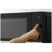 Panasonic 29Ltr 1000-Watt Inverter Microwave Black with Stainless Steel Trim- NN-SD38QSQPQ hero image