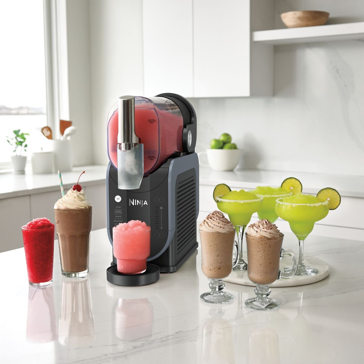 Ninja SLUSHi Professional Frozen Drink Maker FS301 hero image