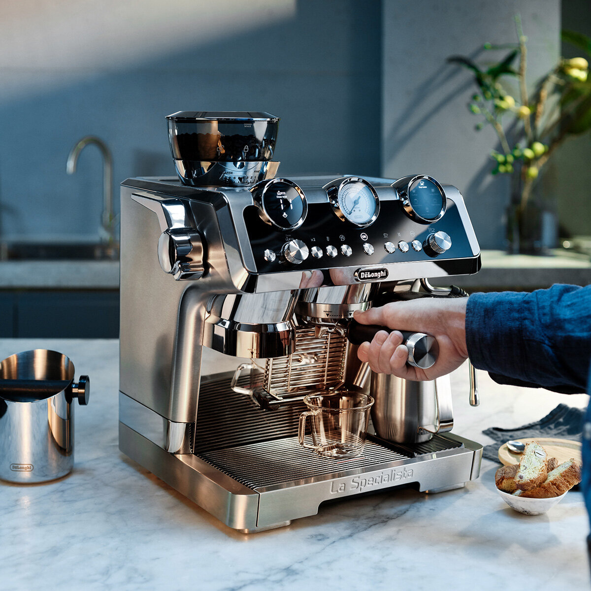 DeLonghi La Specialista Maestro Manual Coffee Machine EC9665M