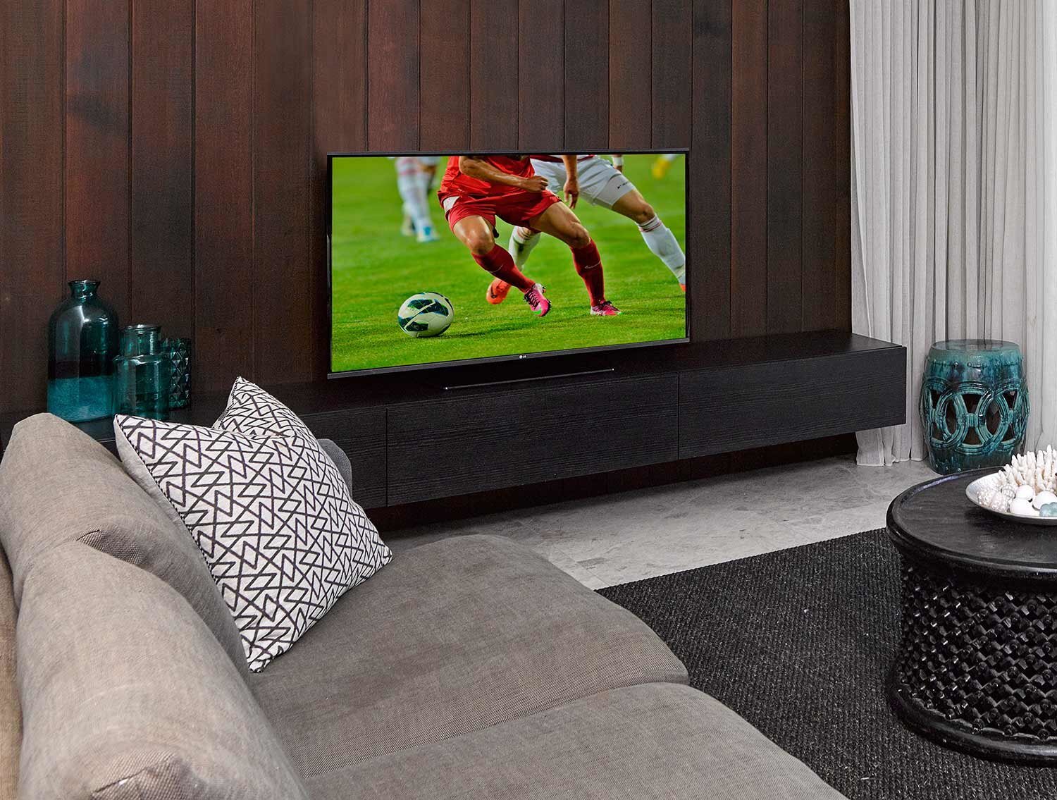 LG 60LF6300 60" 151cm Smart Full HD LED LCD TV With WebOS 2.0 hero image