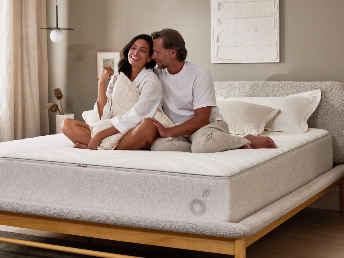 Koala Soul Mate Mattress Queen 101-0245 hero image