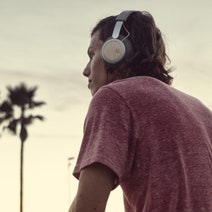 B&O BeoPlay H4 Wireless Bluetooth Over Ear Headphones Charcoal Grey - 1643874 hero image