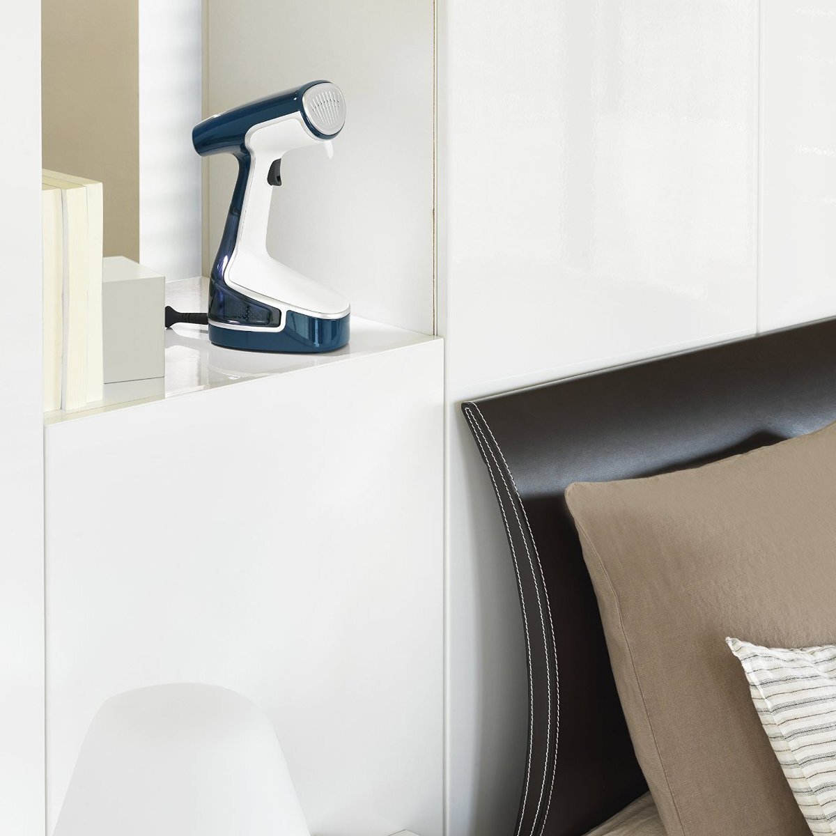 Tefal DR8085 Garment Steamer hero image