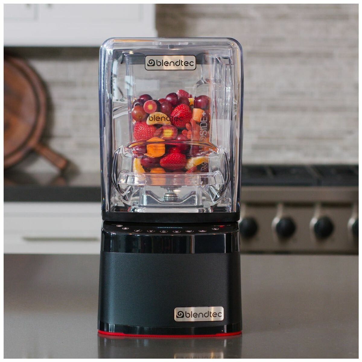 Blendtec Professional 800 Blender with BPA-Free WildSide+ Jar Black P800D3501 hero image