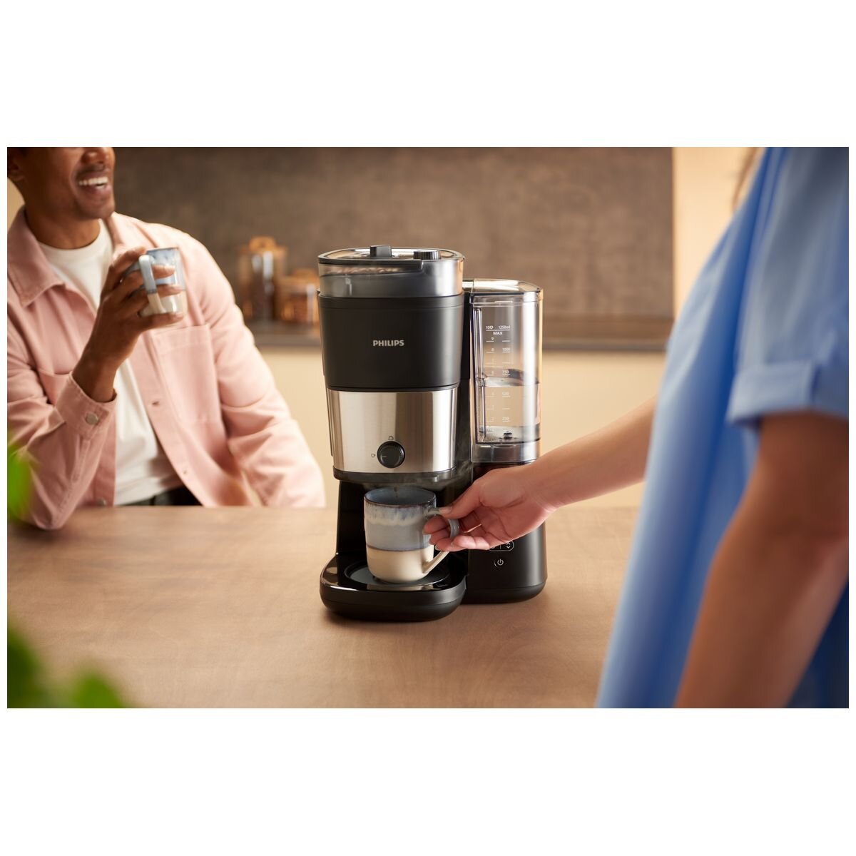 Philips Grind & Brew Coffee Machine HD7900-50 hero image