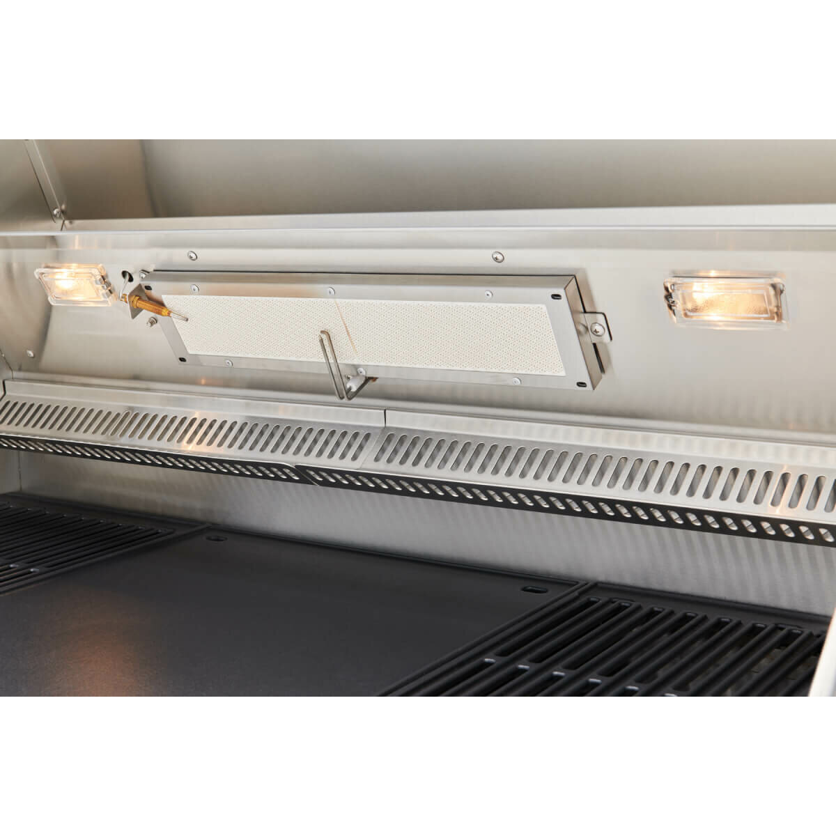 Beefeater 7000 Premium 5 Burner LPG Built In BBQ BBF7655SA hero image