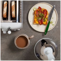 Dualit Jug Kettle Gloss White/Polished DU72041 hero image