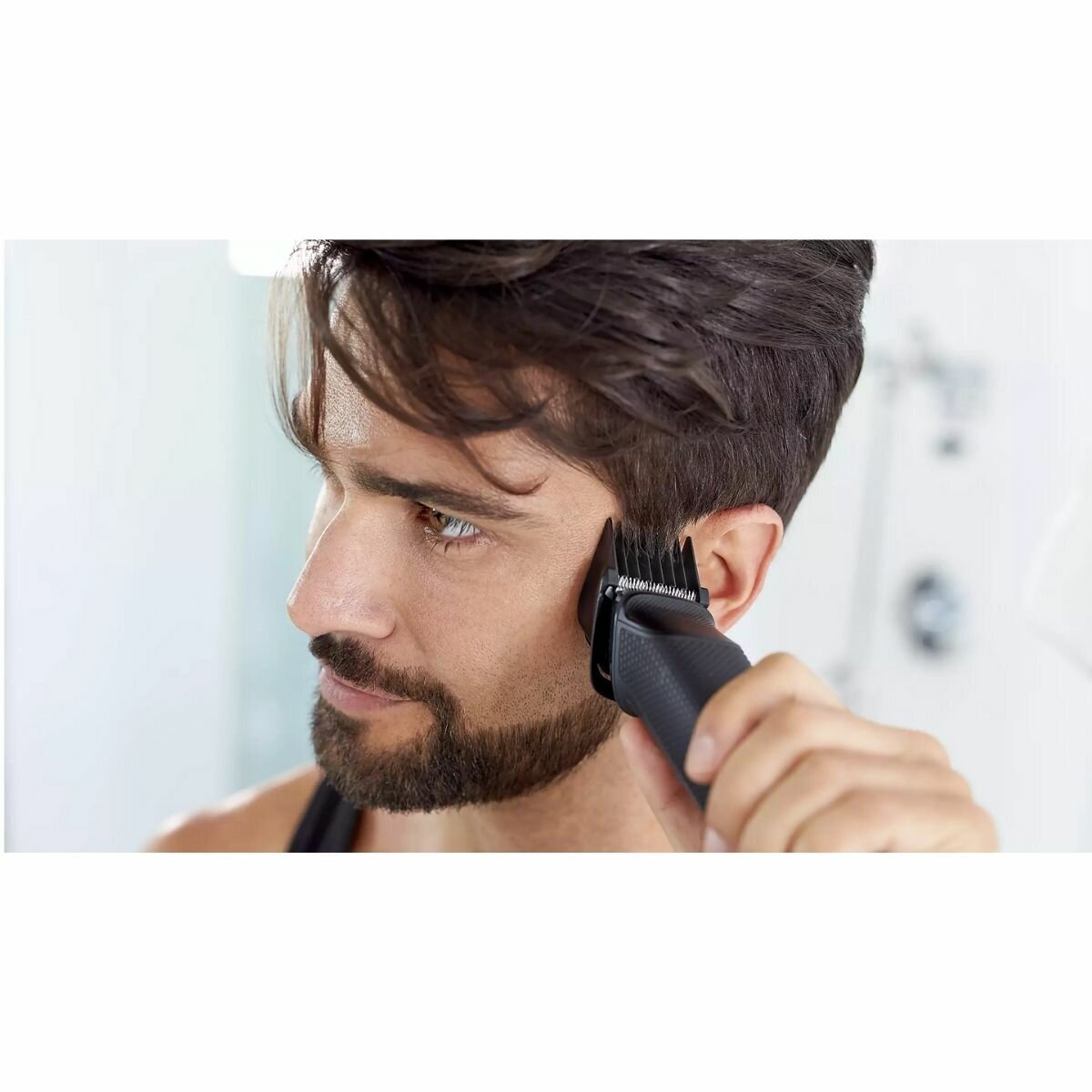 Philips MG5730-15 Series 5000 11 in 1 Multigroom Electric Shaver hero image
