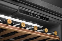 Smeg Dolce Stil Novo Wine Cooler CVIA638LN3 hero image