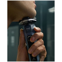 Philips Shaver Series 5000 SkinIQ S5880-20 hero image