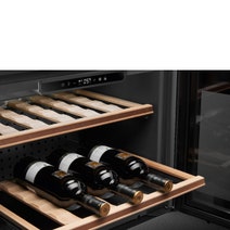 Smeg Dolce Stil Novo Built In Wine Cooler CVIA621NR3 hero image