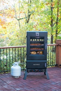 Masterbuilt MB20053418 XL Gas Smoker hero image