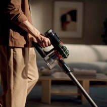 Dyson V8 Cyclone Cordless Vacuum Cleaner 626406-01 hero image