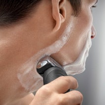 Braun 7865CC Series 7 Shaver hero image