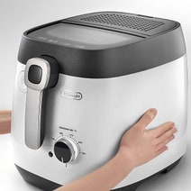 DeLonghi Traditional Deep Fryer FS8065 hero image