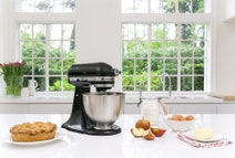 KitchenAid KSM45 Classic Stand Mixer Onyx Black 5KSM45AOB hero image